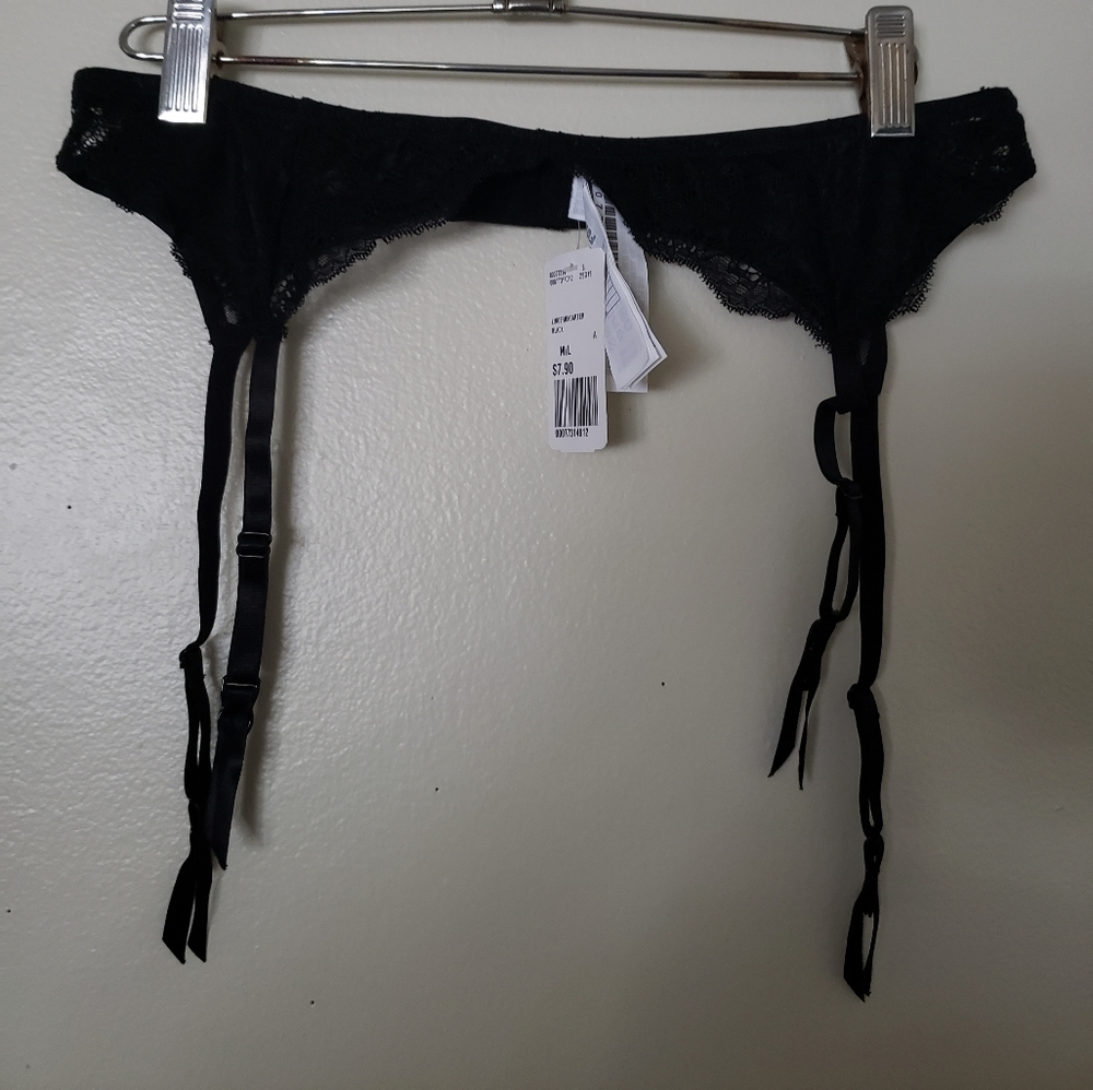 FOREVER 21 Lingerie/Gartner